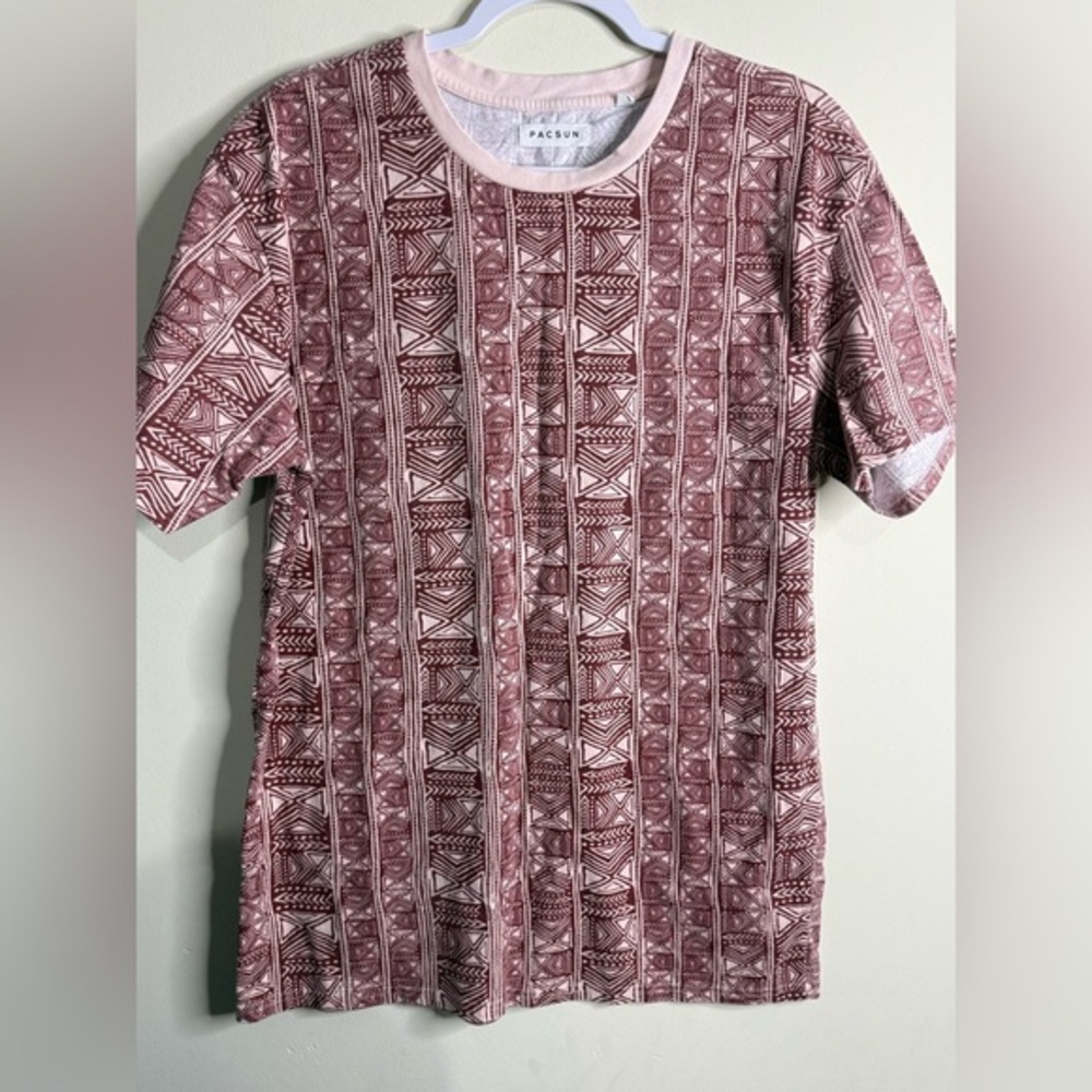 Pacsun geometric Polynesian print t-shirt